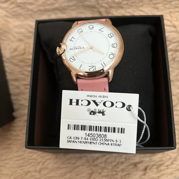 BRAND NEW COACH WATCH - Picture 2 of 7